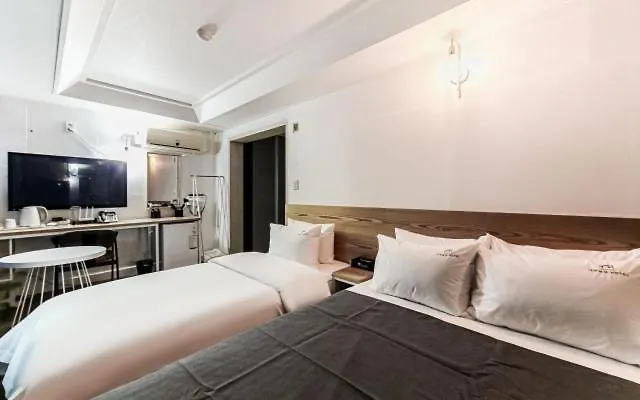 Sloth Hotel Songjeong Busan