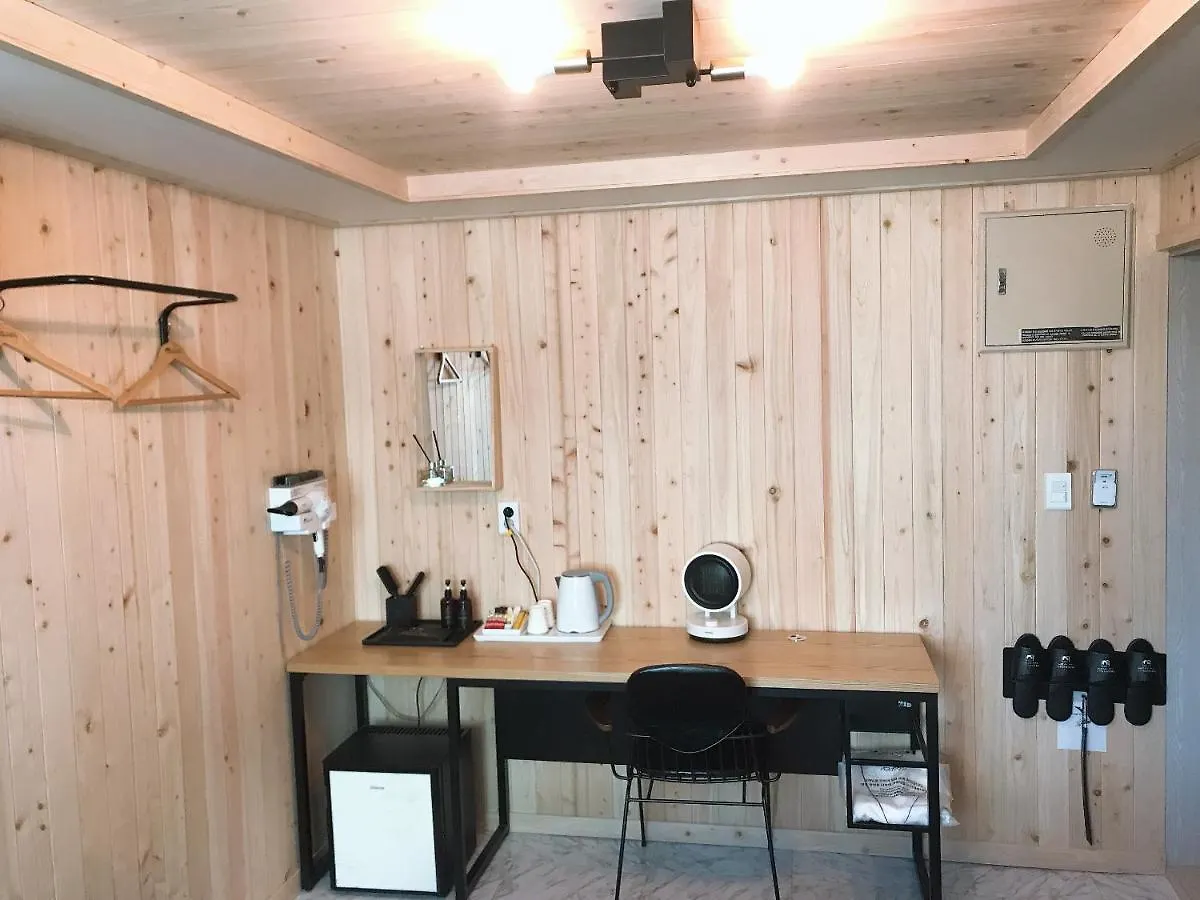 Sloth Hotel Songjeong Busan