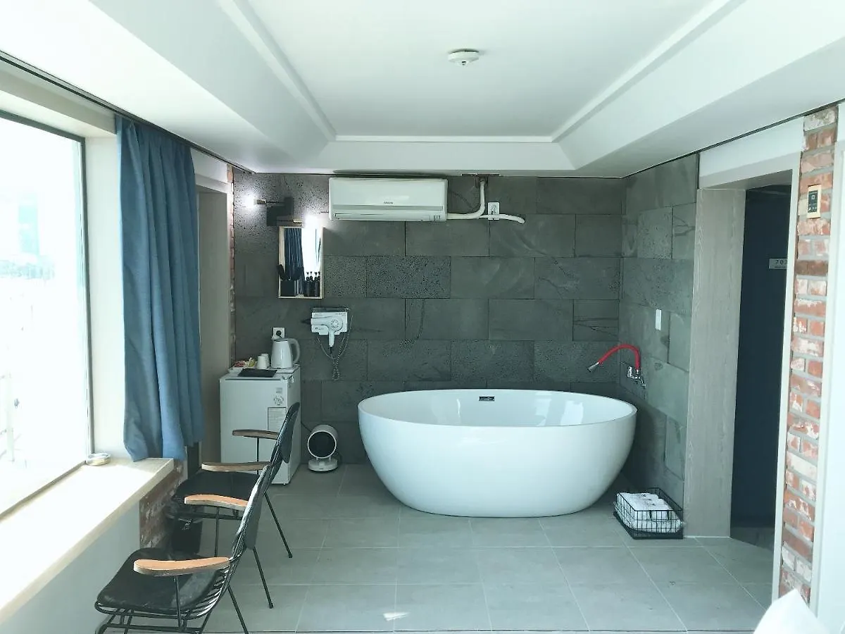 Sloth Hotel Songjeong Busan