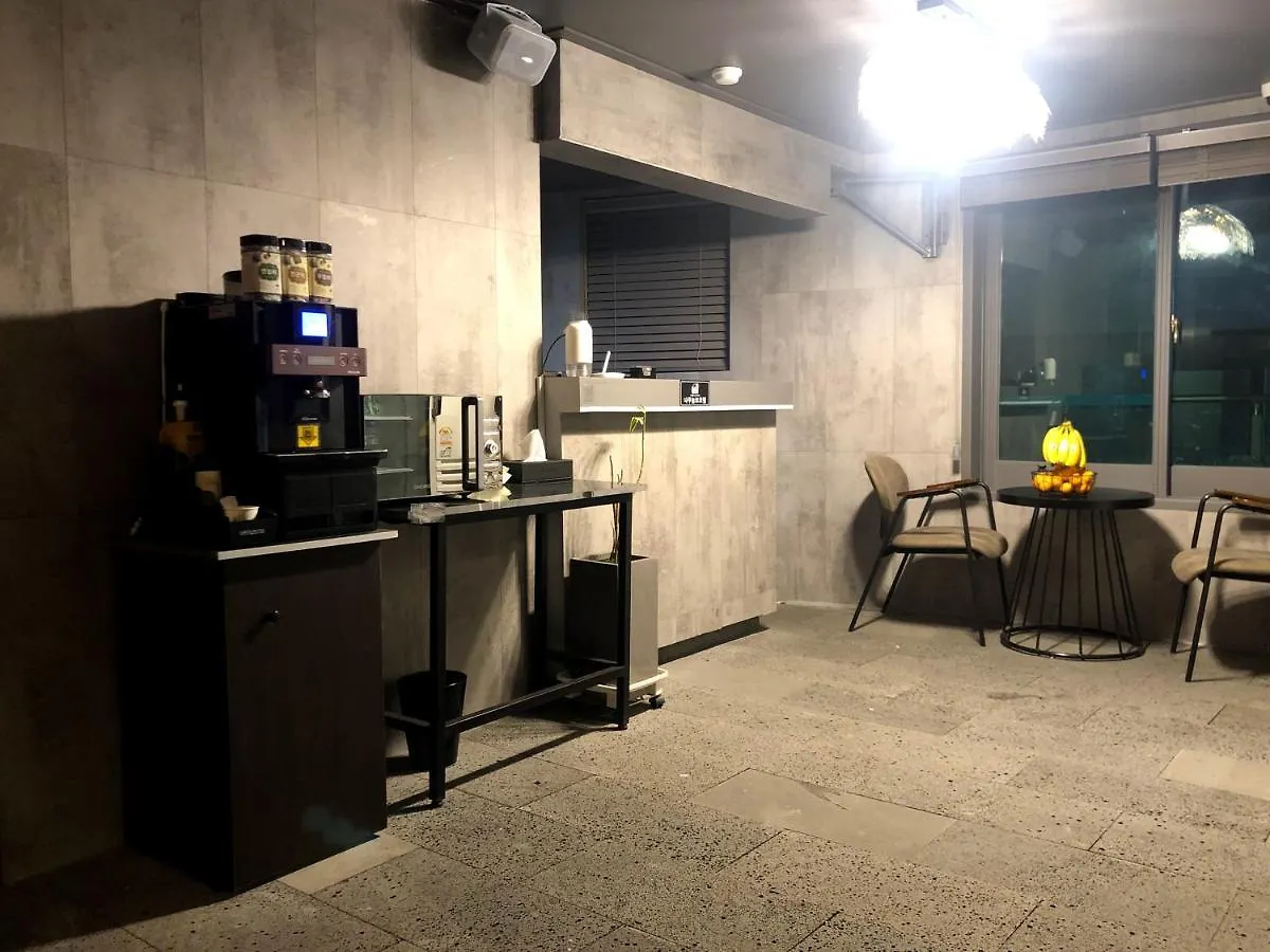 Sloth Hotel Songjeong Busan