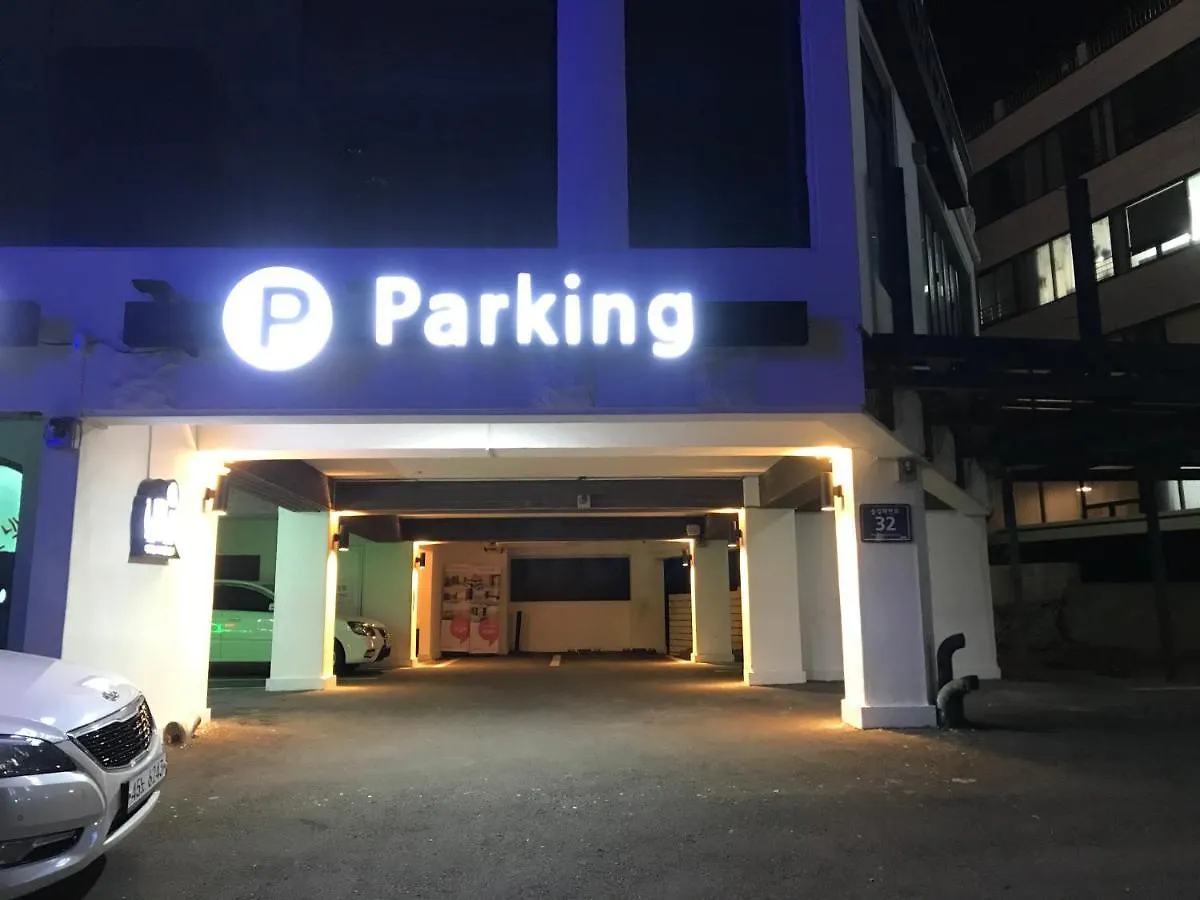 Sloth Hotel Songjeong Busan South Korea
