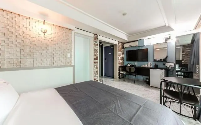 Sloth Hotel Songjeong Busan
